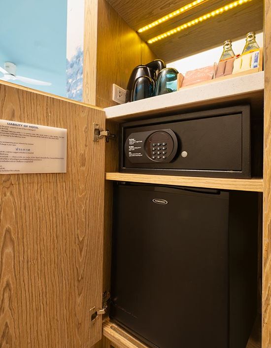 Superior Mini Bar